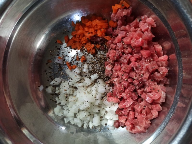 Bagel Beef sandwich making steps: 1