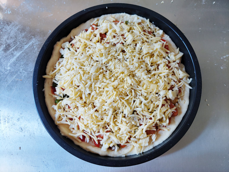 Double Peppers Steps to make mushroom and ham pizza: 8