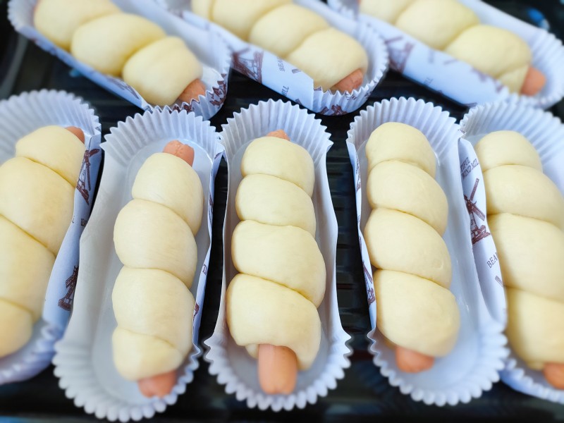 How to make sausage rolls: 8