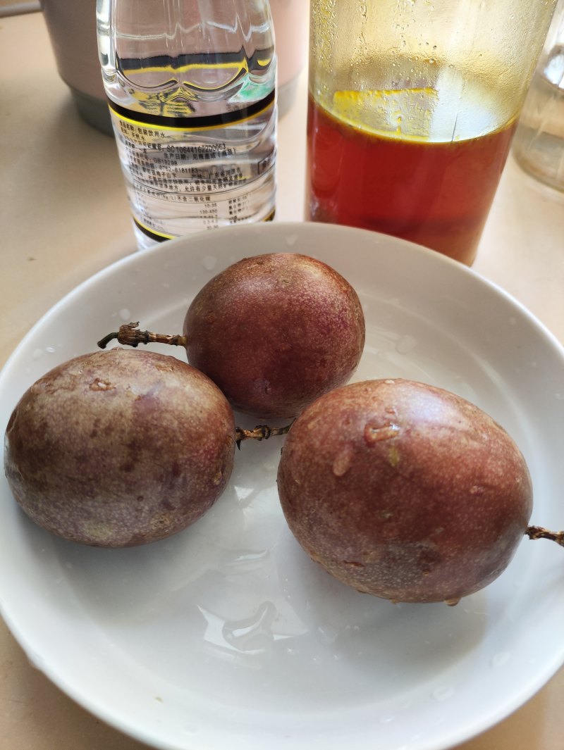 Passion Fruit How to make honey drink: 1